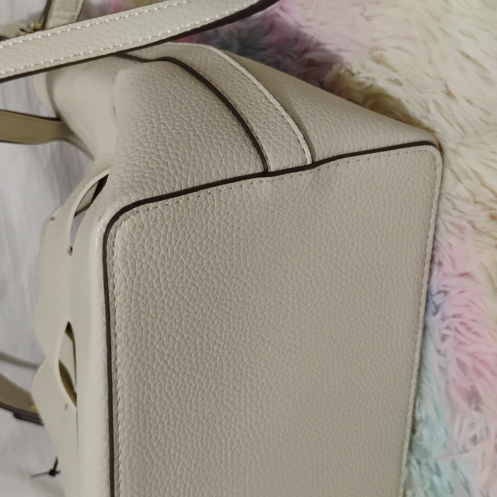 (#38) SALE! Nanette Lepore Frankie Cutout Bucket Bag W Scarf & Detachable Strap - Picture 6 of 10